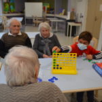 Jeux de société avec les résidents